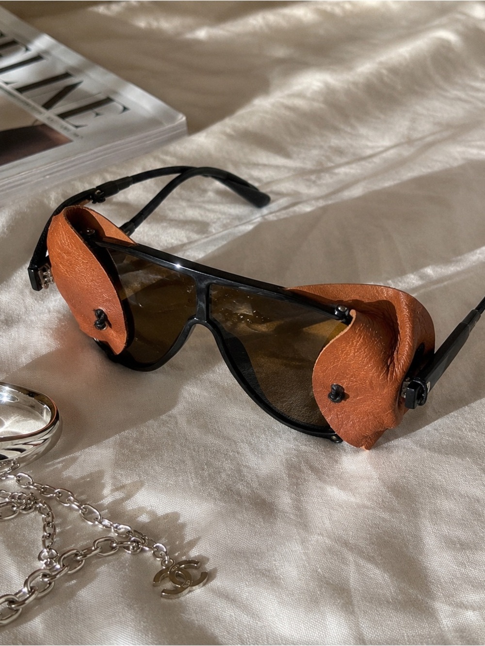 Aviator-Style Sunglasses with Brown Gradient Lenses
